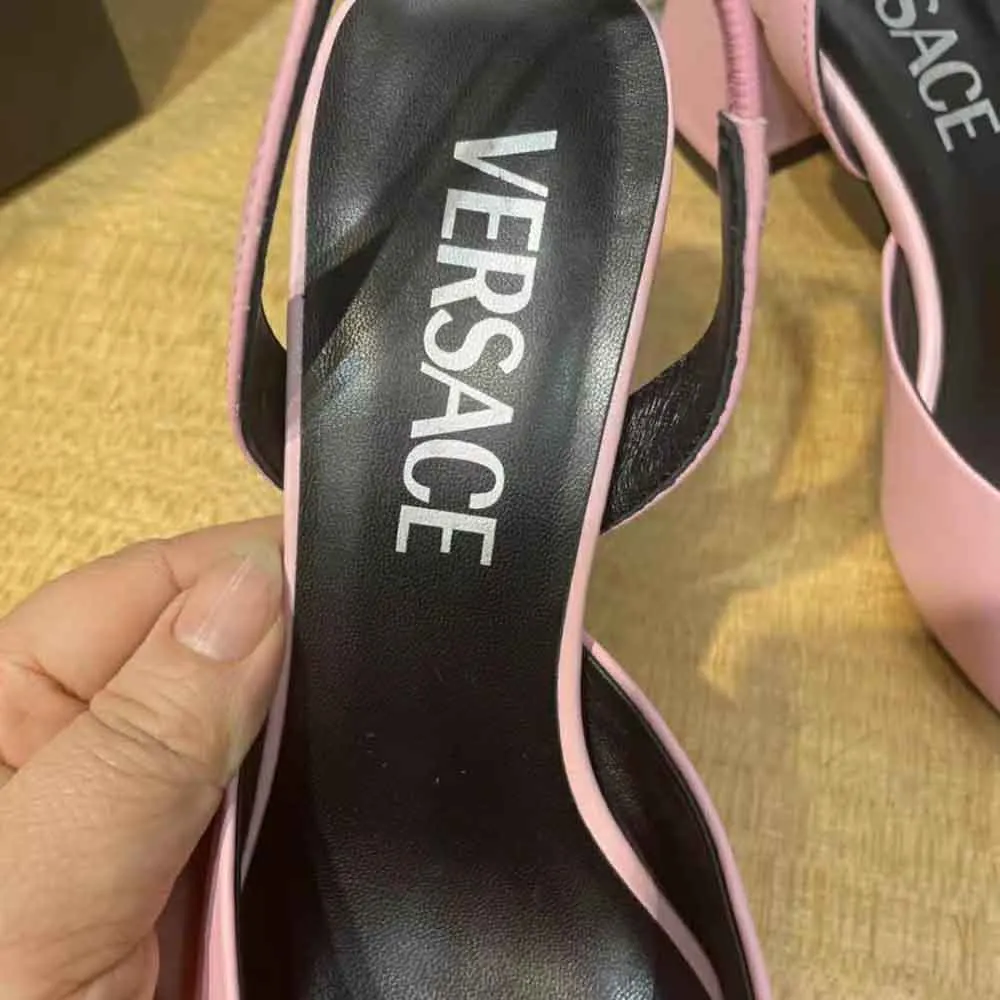 VERSACE MUJER ZAPATOS DE TACóN CON TIRA TRASERA DE PIEL LA MEDUSAROSA