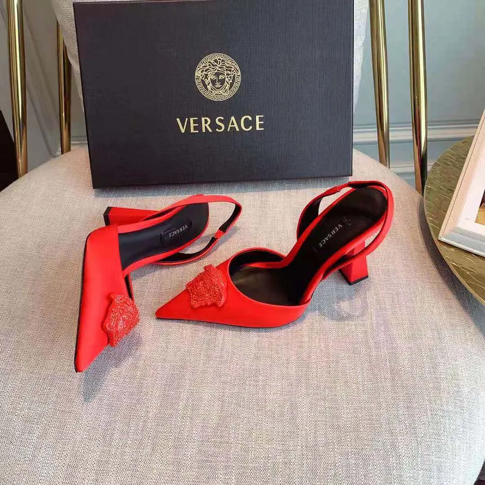 VERSACE ZAPATOS DE TACóN DE 105MM DE SATéN LA MEDUSA PARA MUJERROJO