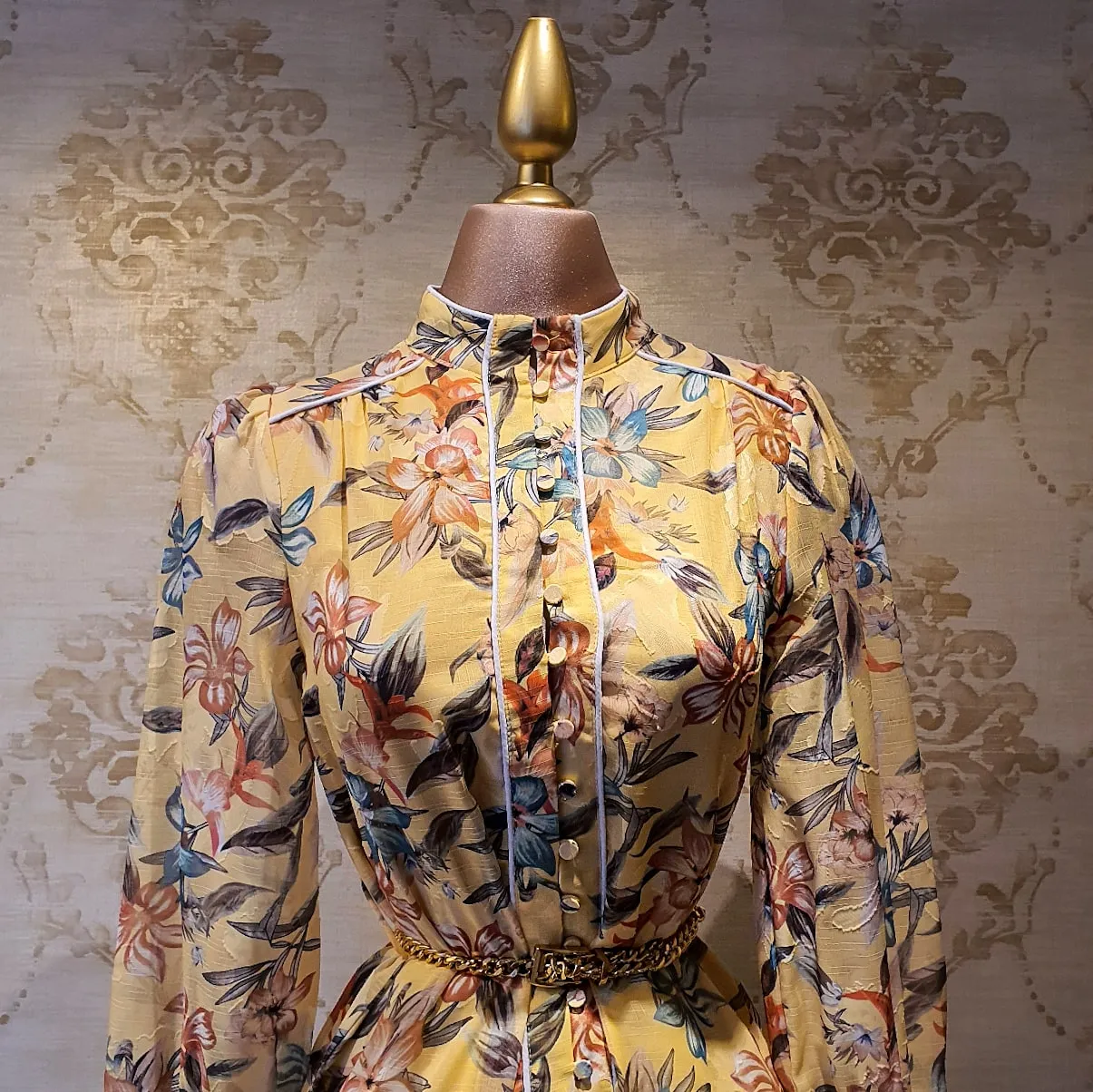 Vestido Amarillo Corto Estampado
