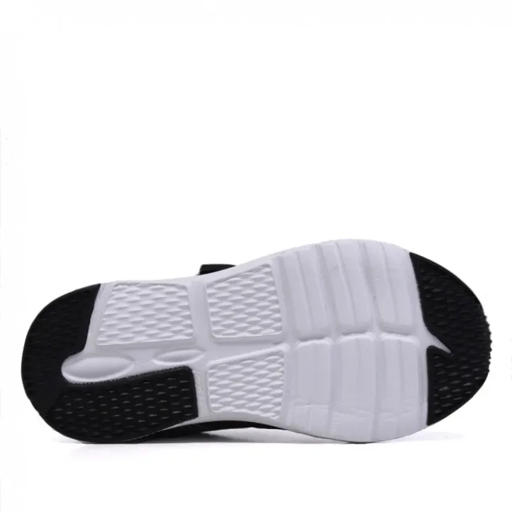 Zapatillas deporte QUETS! negras con interior y detalles rojos