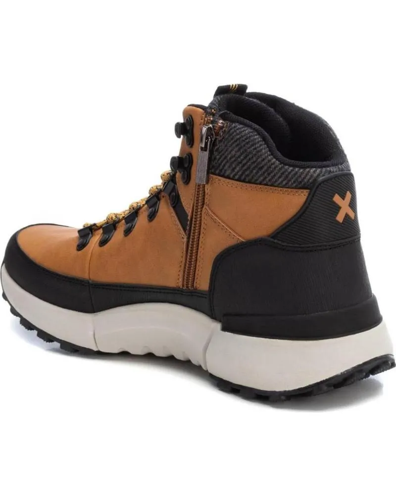 Zapatillas deporte XTI  de Hombre 143169  CAMEL