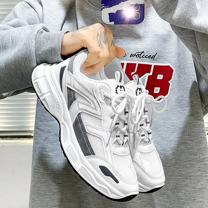 Zapatos de envío gratis para hombres 2024 Summer Nuevos zapatos deportivos tendencia de moda de alumno