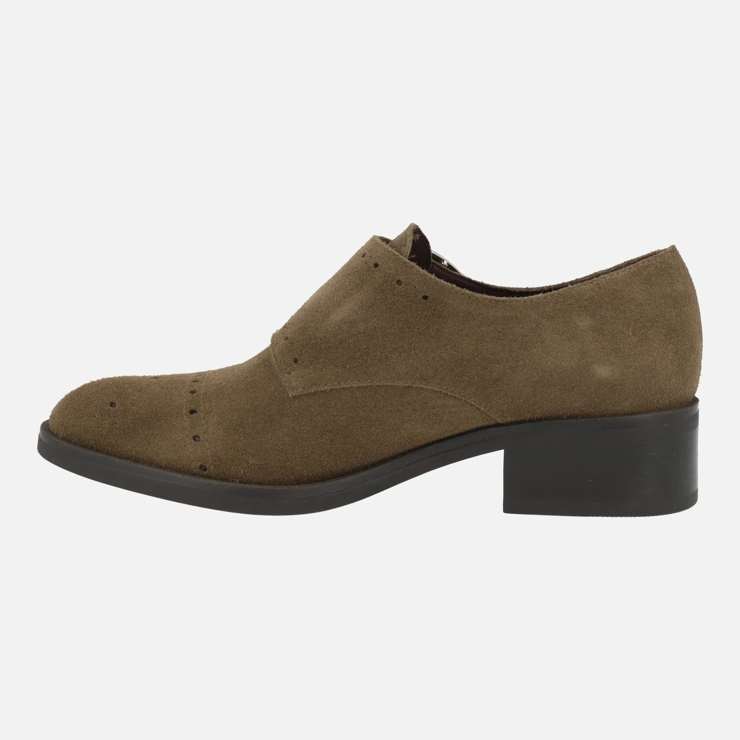 Zapatos de serraje marrón con hebillas doradas para mujer
