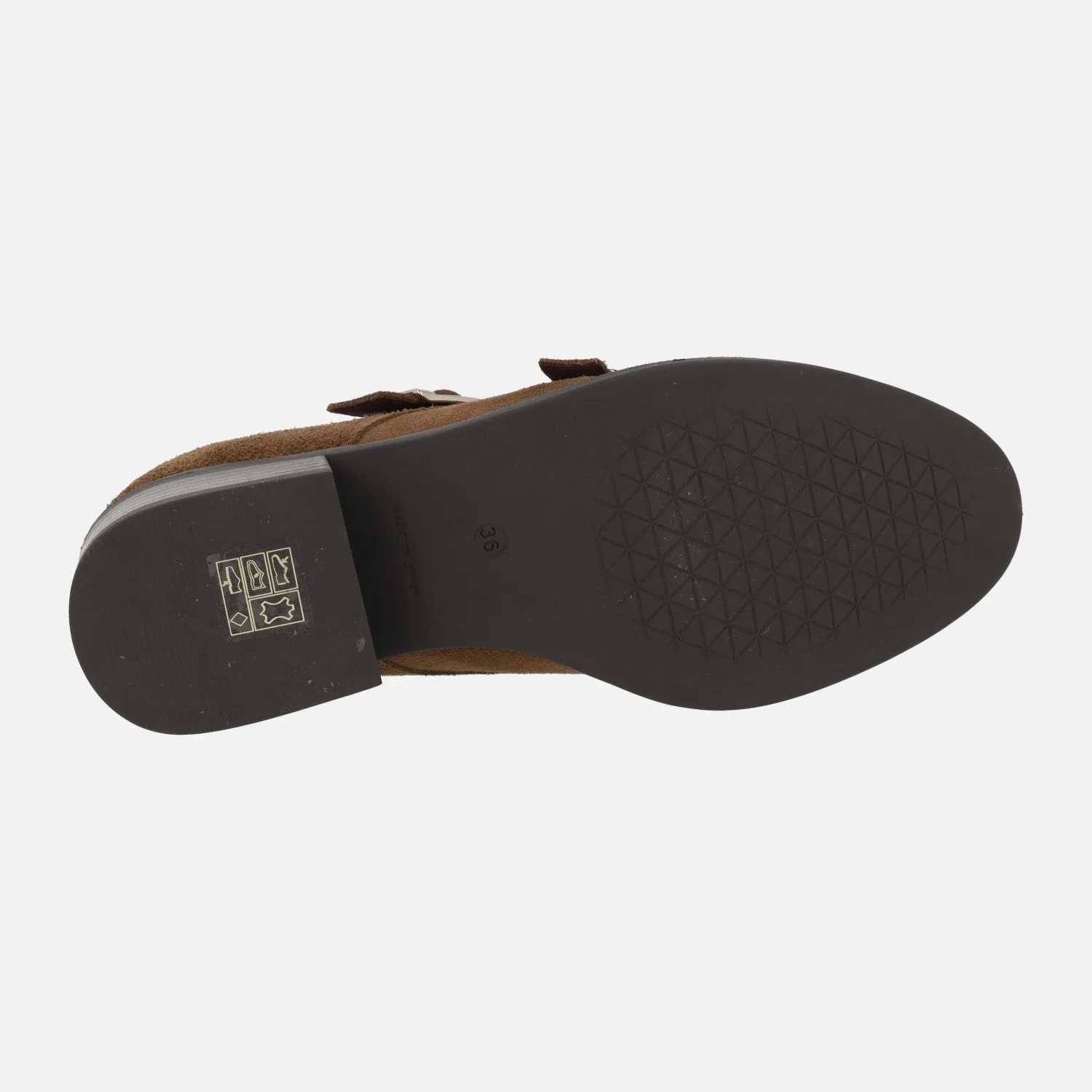 Zapatos de serraje marrón con hebillas doradas para mujer