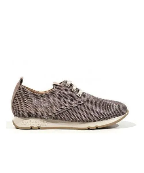 Zapatos deportivos de rejilla con cordones