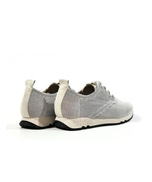 Zapatos deportivos de rejilla con cordones