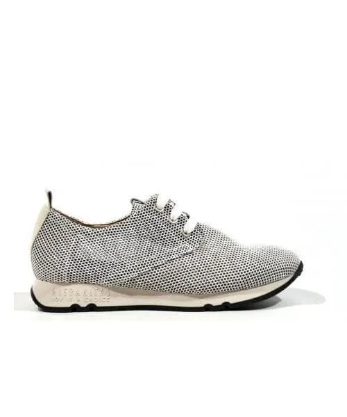 Zapatos deportivos de rejilla con cordones