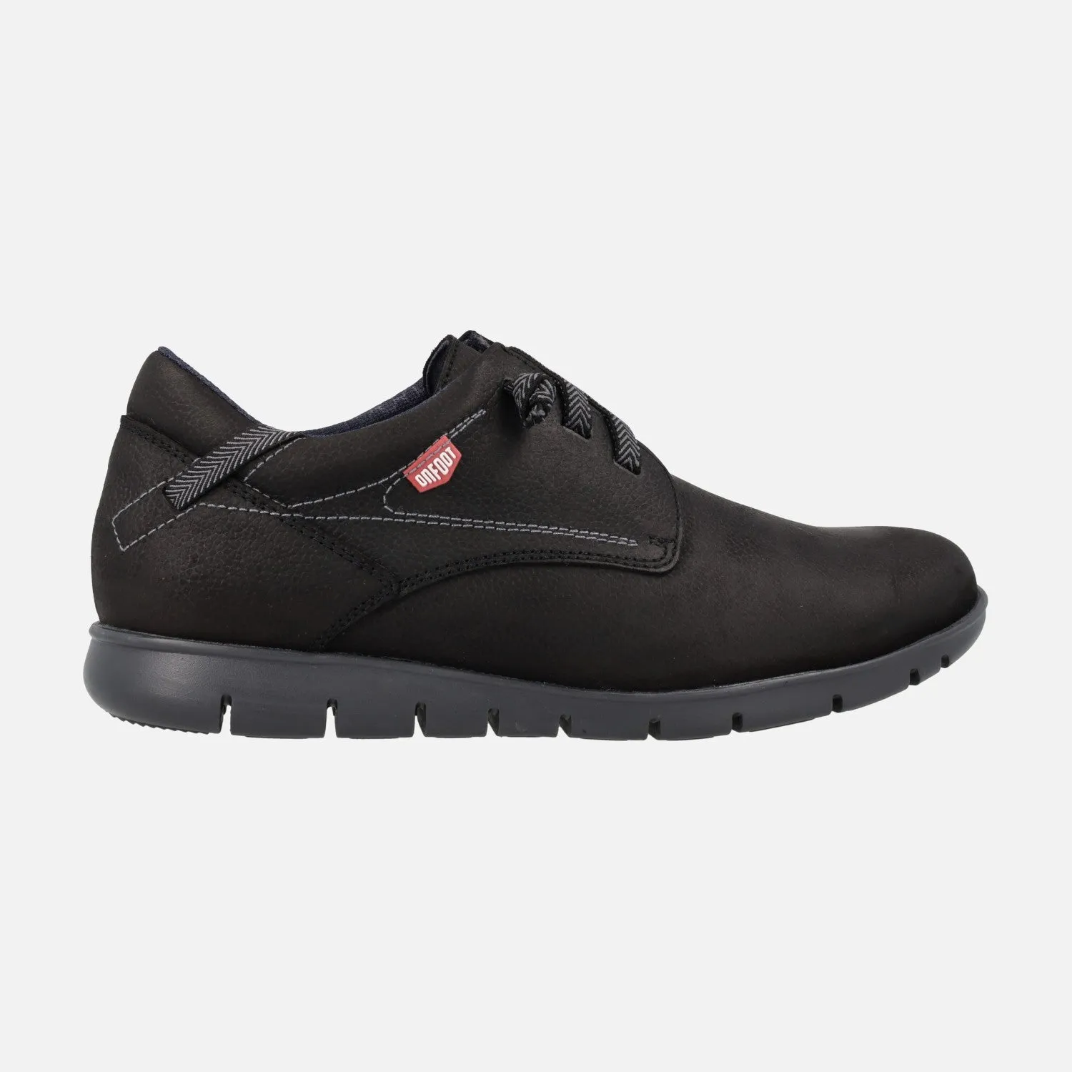 Zapatos deportivos en piel nobuck con cordones para hombre