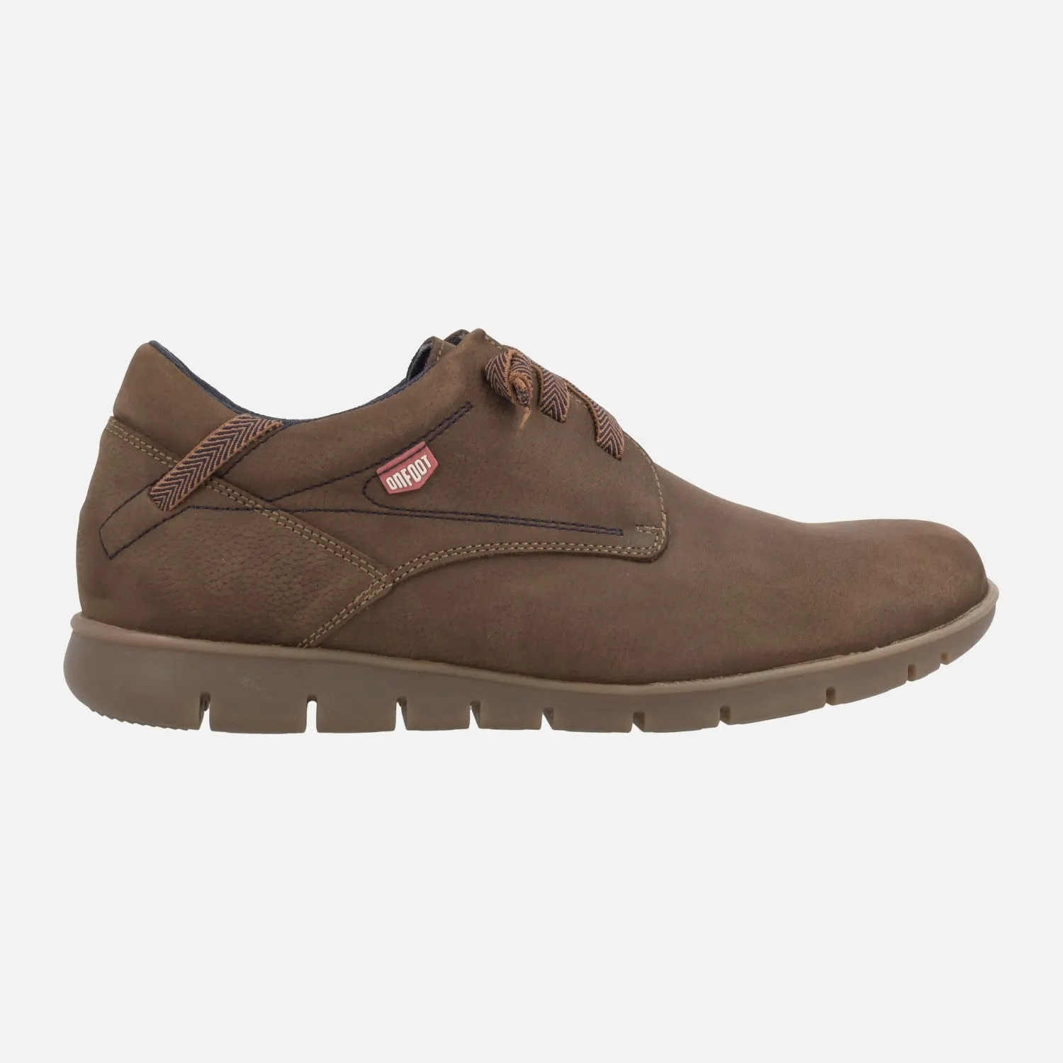 Zapatos deportivos en piel nobuck con cordones para hombre