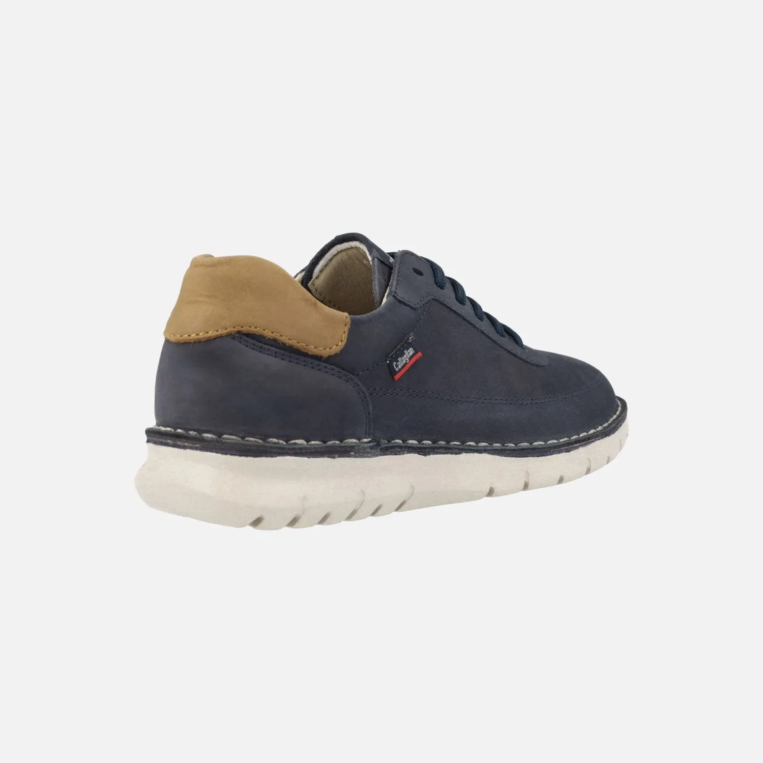 Zapatos deportivos en piel nobuck con cordones