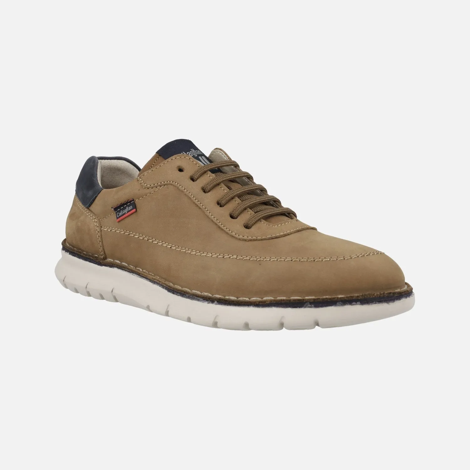 Zapatos deportivos en piel nobuck con cordones