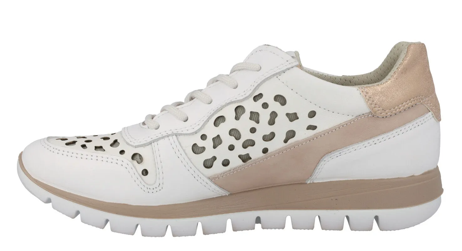 Zapatos deportivos para mujer con detalle de troquelados