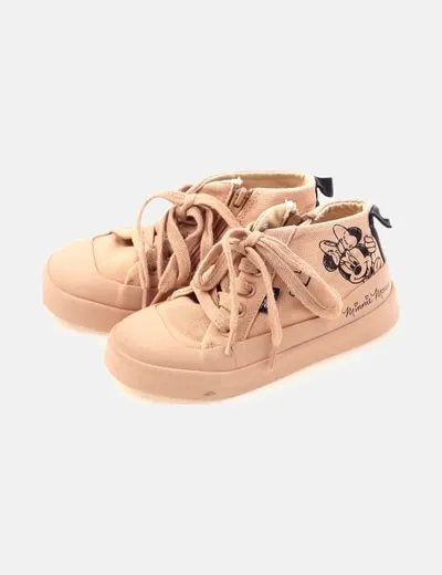 Zara Deportiva rosa cordones